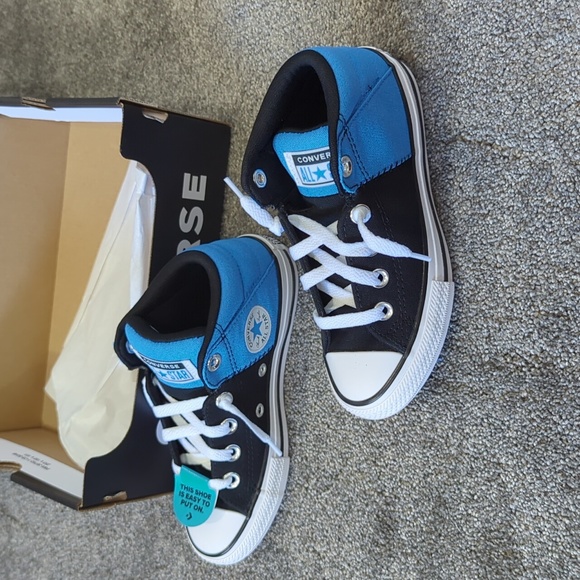Converse youth size 13 axle mid blue slushy/white - Picture 1 of 4
